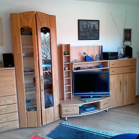Edle-2zimmer-fewo-55qm-in-graefelfing-bei-muenchen דירה מינכן